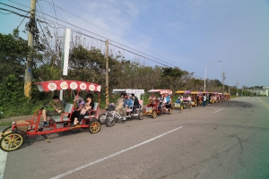 雲夢山丘孔雀舞、南寮海邊單車行